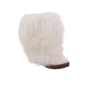 BearPaw Boetis boots
